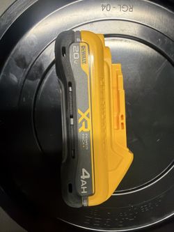 DeWalt 20V MAX XR 4.0Ah Battery (DCB2104) — Brand New, 1 Available