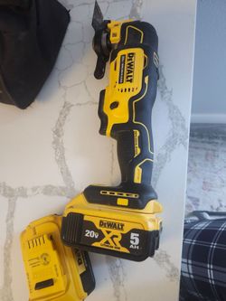 Dewalt tool and extra battery