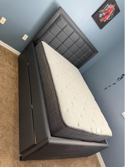 Rooms to Go Full size bed with Trundle and Serta full size mattress