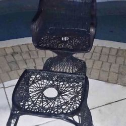 Vintage Mid Century Modern Woodard Chair / Ottoman 