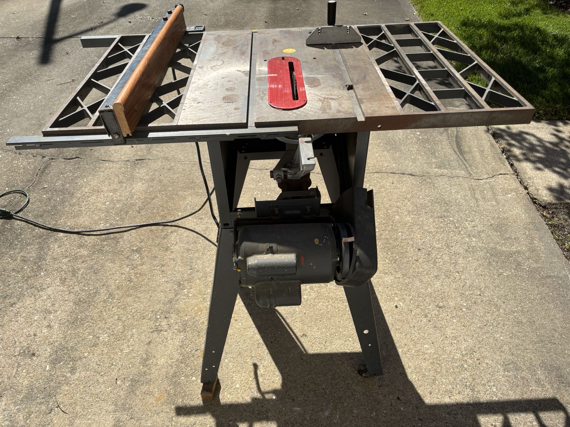 Sears Craftsman 10” 3 HP Belt Drive table saw