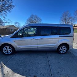 Ford Transit Connect Passenger XLT Minivan