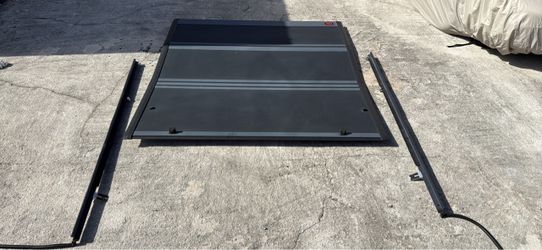 F150 short bed tonneau cover rough country low profile
