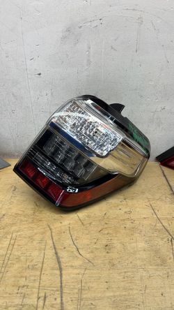 2014 to 2020 Toyota 4runner passenger side taillight
