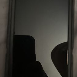 pixel 6 Black Flawless With Little Crack On BACK of Phone 