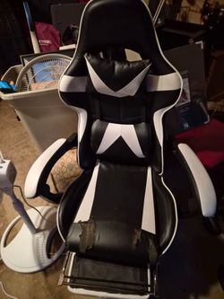 Gaming chair