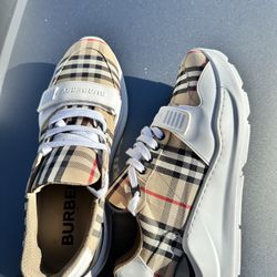 Burberry Men’s Shoes