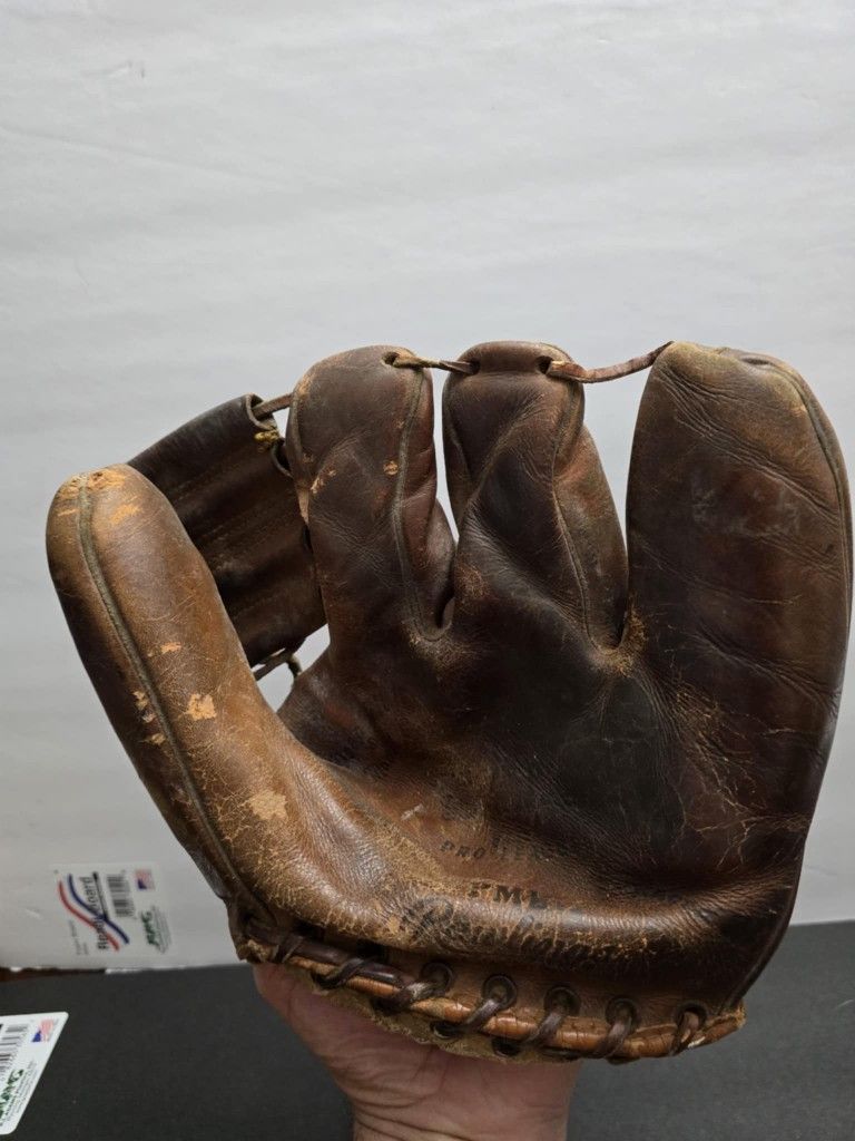 Vintage 1950s Rawlings 3 Finger STAN THE MAN MUSIAL Baseball Glove