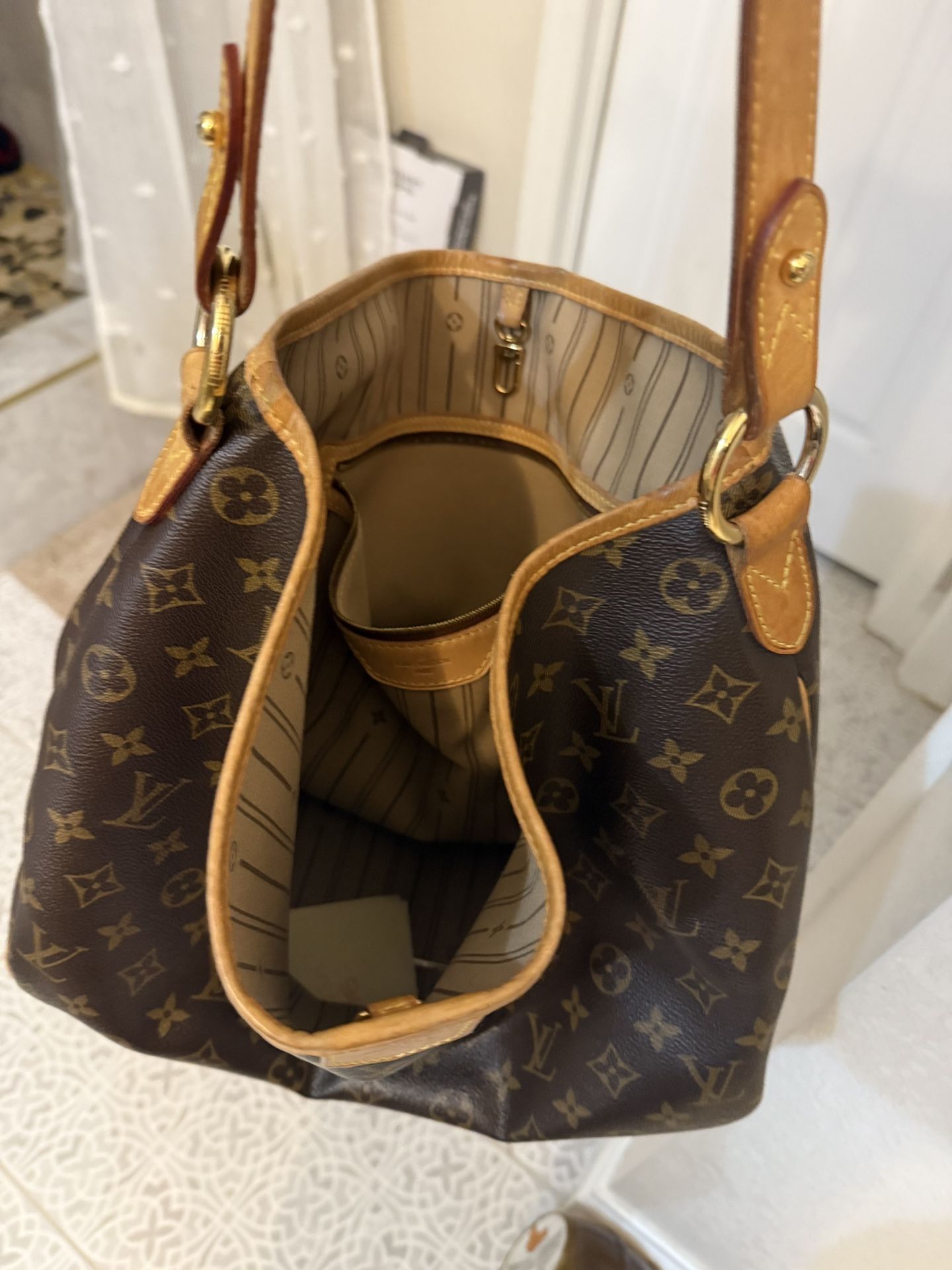 LV Purse