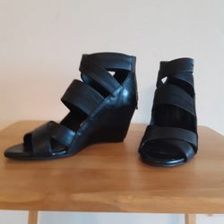 BCBG Wedges, Size 6.5 Rarely Used Excellent Condition 