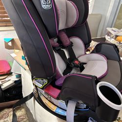 CAR SEAT