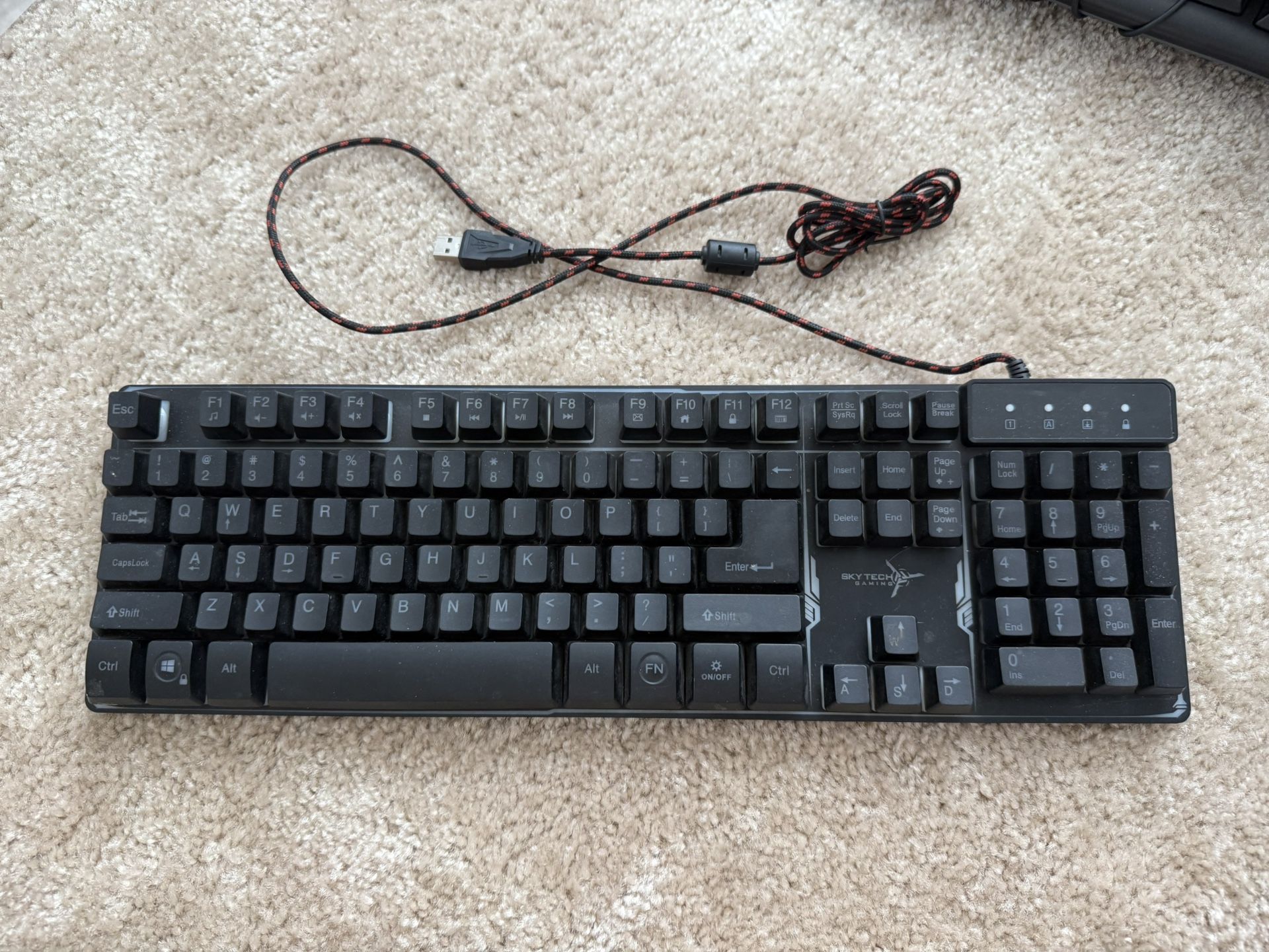 SkyTech Gaming Mechanical Keyboard K-1000 Backlit LED Multicolor Tested Working