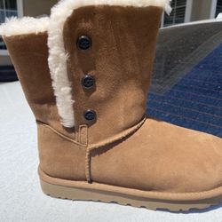 UGG’s.      Size 8 
