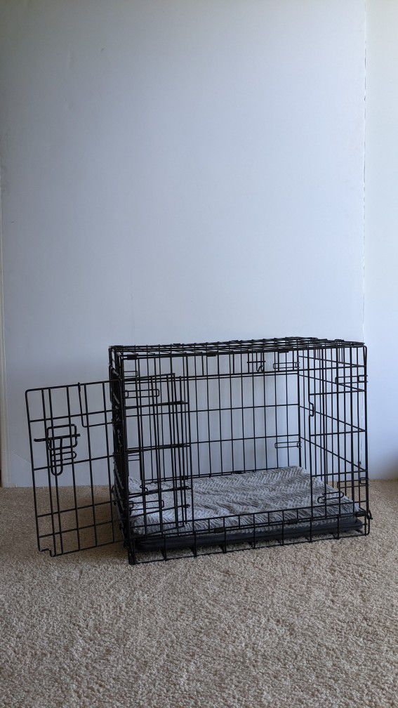 Small Dog Crate 24"x 17" x 19"