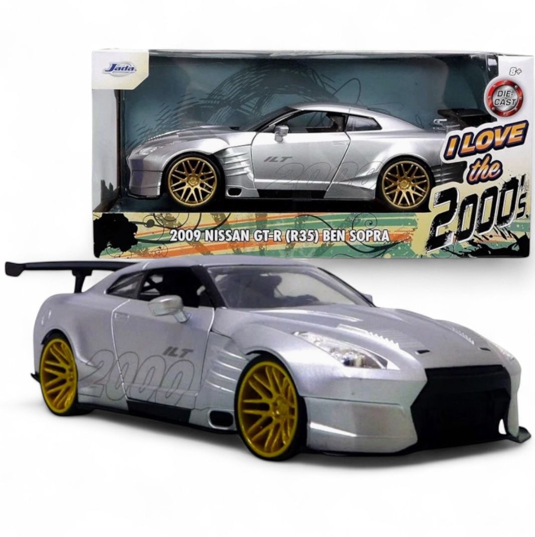 Jada Toys 2009 Nissan GT-R (R35) Ben Sopra Die-Cast Car 1:24 Silver w/ Gold Rims