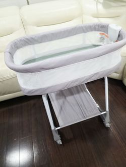 Simmons Baby Rocking Bassinet
