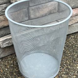 Metal Mesh Office Trash Can