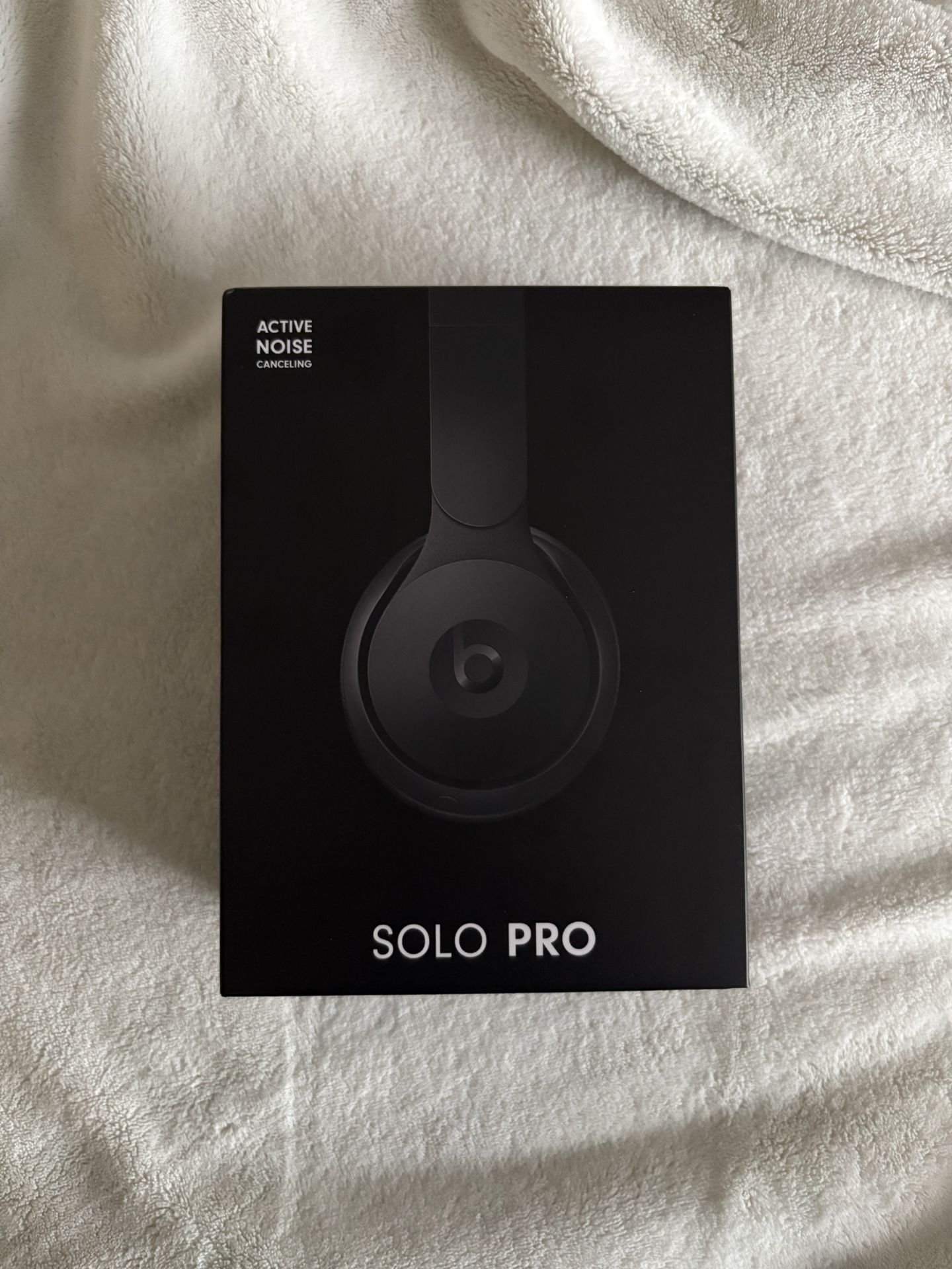 Beats Solo Pro - Wireless Headphones