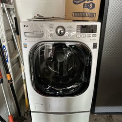 LG 2 In 1 Washer And Dryer 