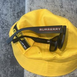 Burberry Polarized Sun Glasses 