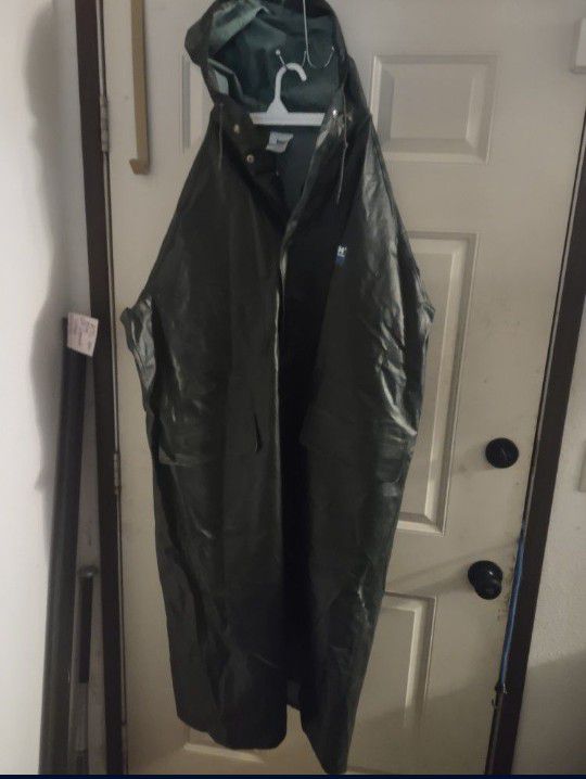 Two Very Nice Extra Large Raincoats One Is A Trench Coat Read Full Description