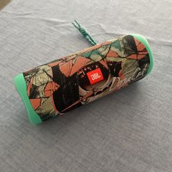 Barely Used JBL Doja cat Flip 5 (you Can’t Buy This Retail)