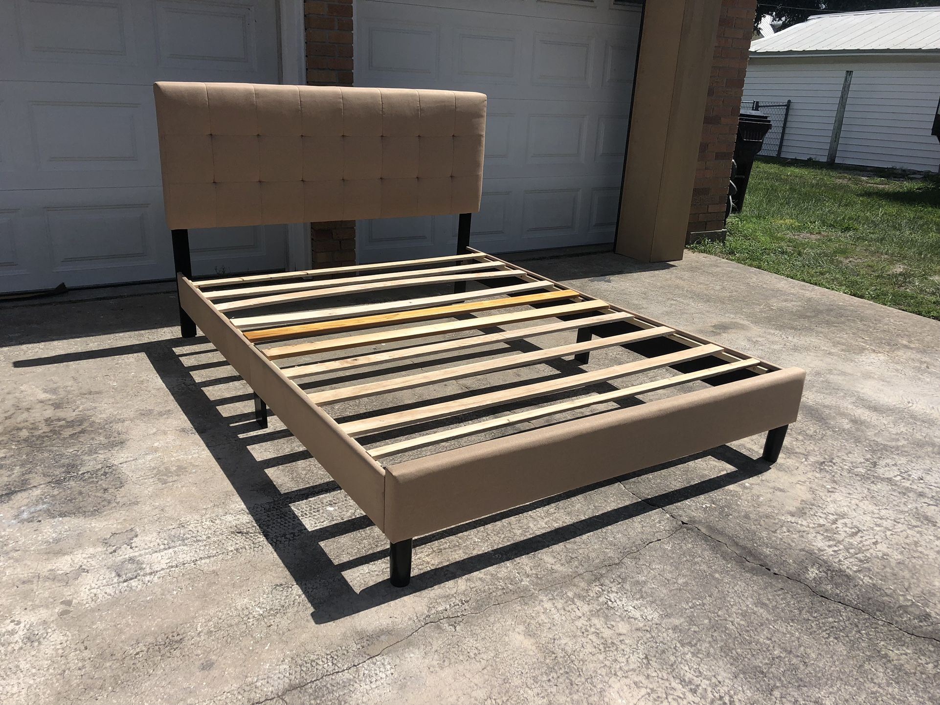 Champagne Queen Tufted Platform Bed Frame