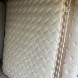 Queen  Mattress And Box Spring 