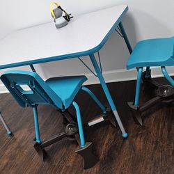 Kids Activity Table & Chairs