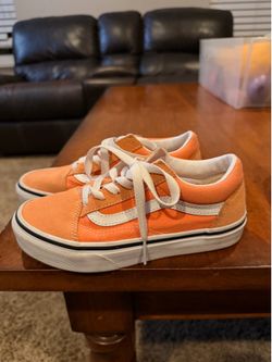 Vans sneaker size 1