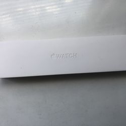 Apple Watch Series 7 Stainless Steel Case With Starlight Band