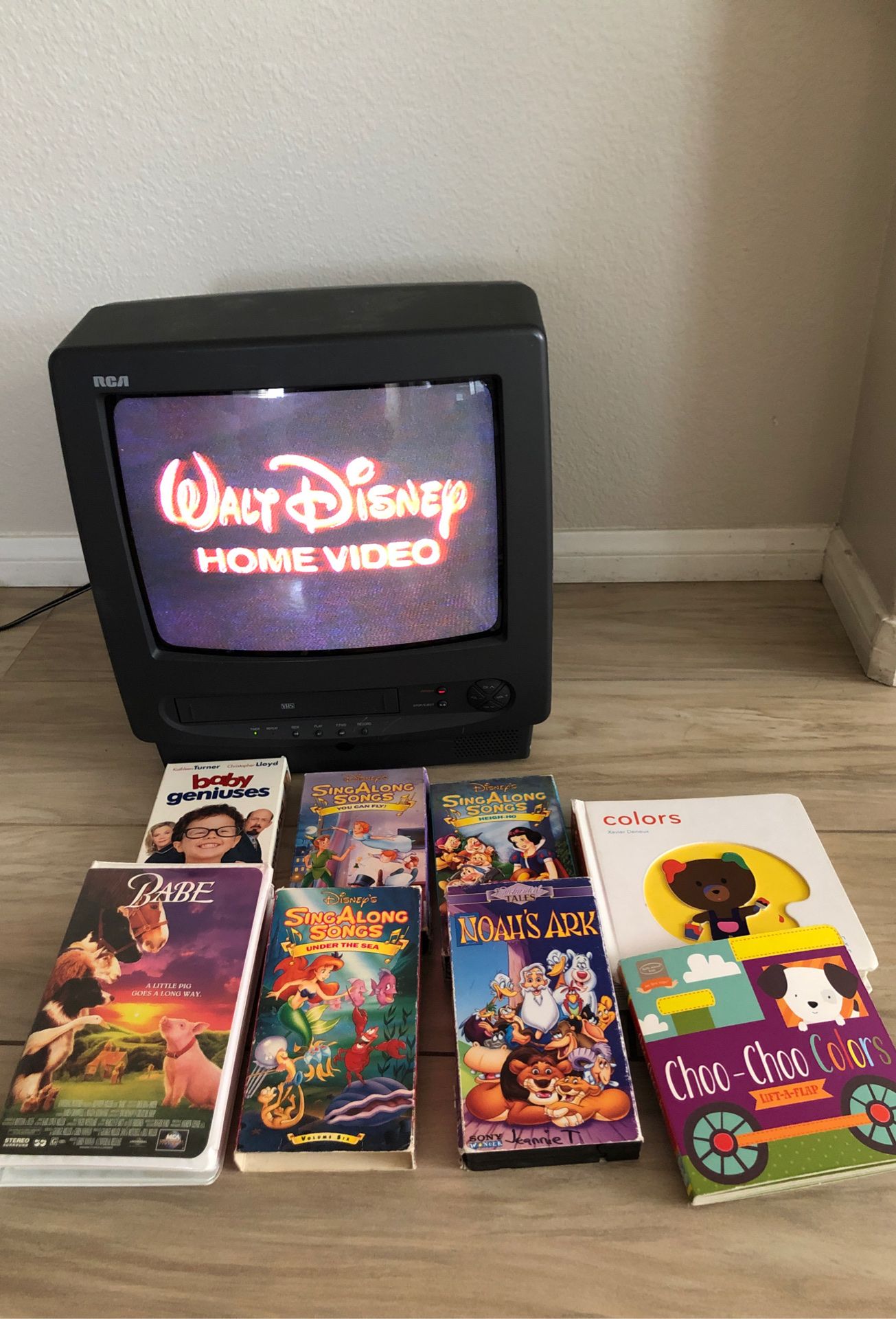 TV/VHS Combo with 6 kids Movie and 2 books $42
