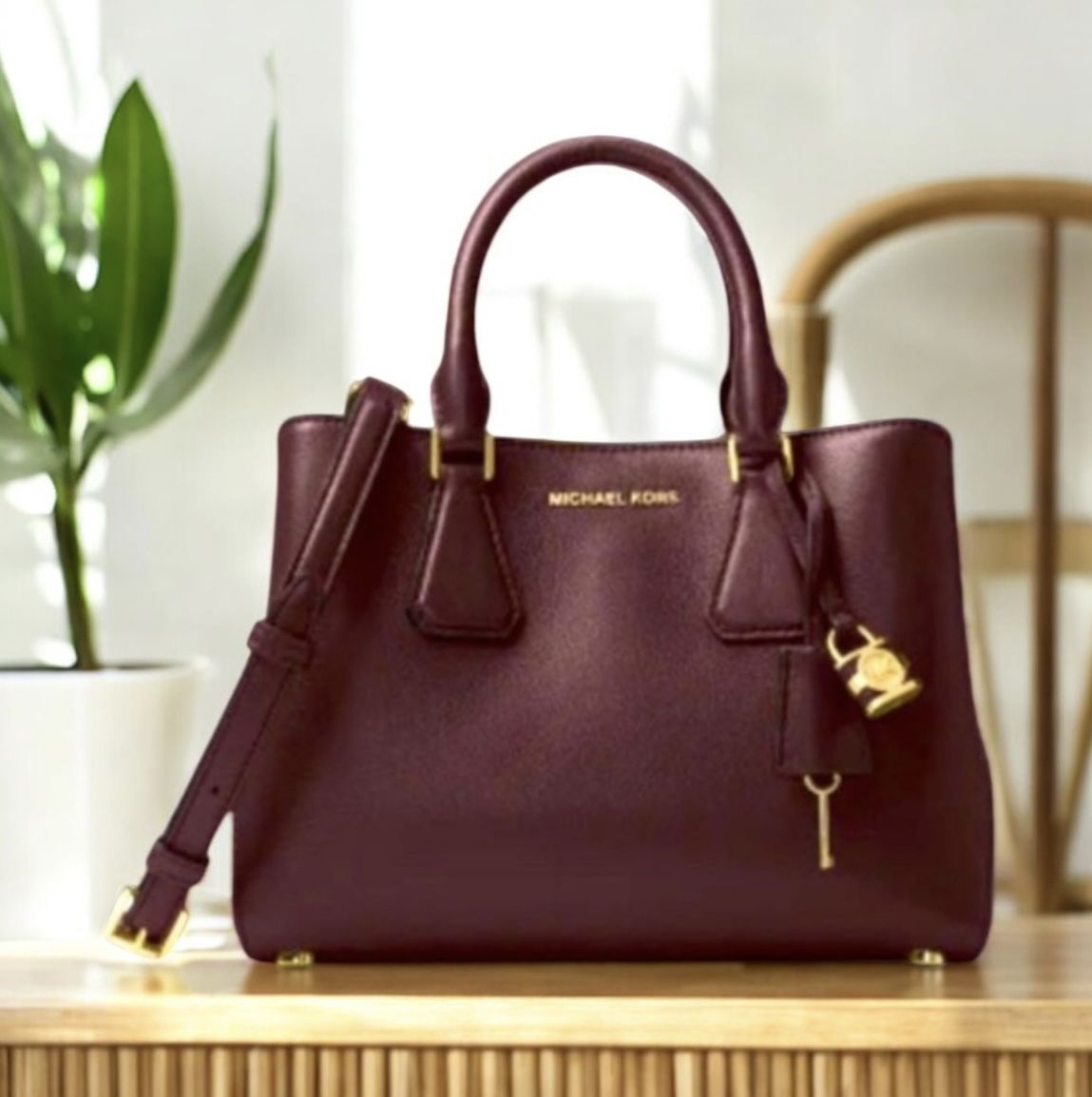 Holiday Gifts🎁 Brand New-Michael Kors Satchel