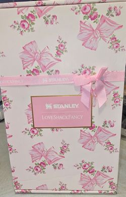 Stanley X Love Shack Fancy Quencher 40 oz Tumbler Cup Butterfly Gift Box Pink