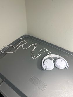 Sony MDR-ZX110 Wired On-Ear Headphones White Foldable 3.5mm Stereo