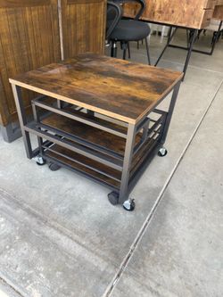 ROLLING DRESSER