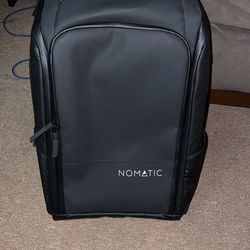 Nomatic Backpack 