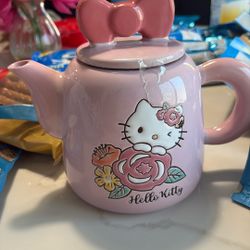 Hello Kitty Tea Pot