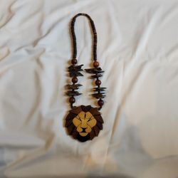 Vintage hand carved Wood Lion face pendant necklace - 24”