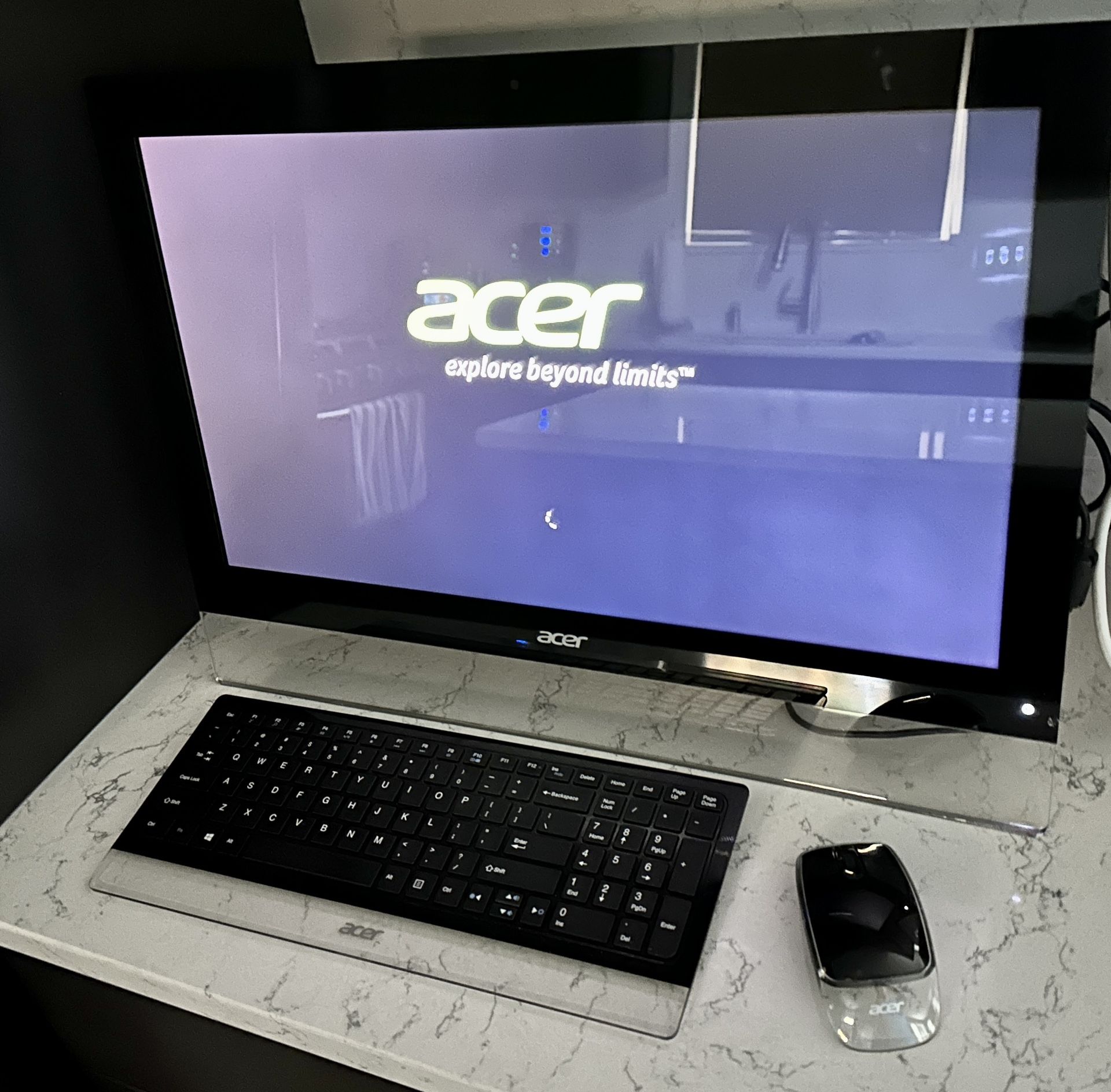 Acer 27-Inch (1920 x 1080) Touch Screen Widescreen Monitor Computer