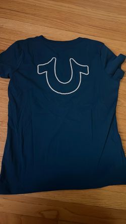 New True Religion V Neck Tee Women’s Size XL