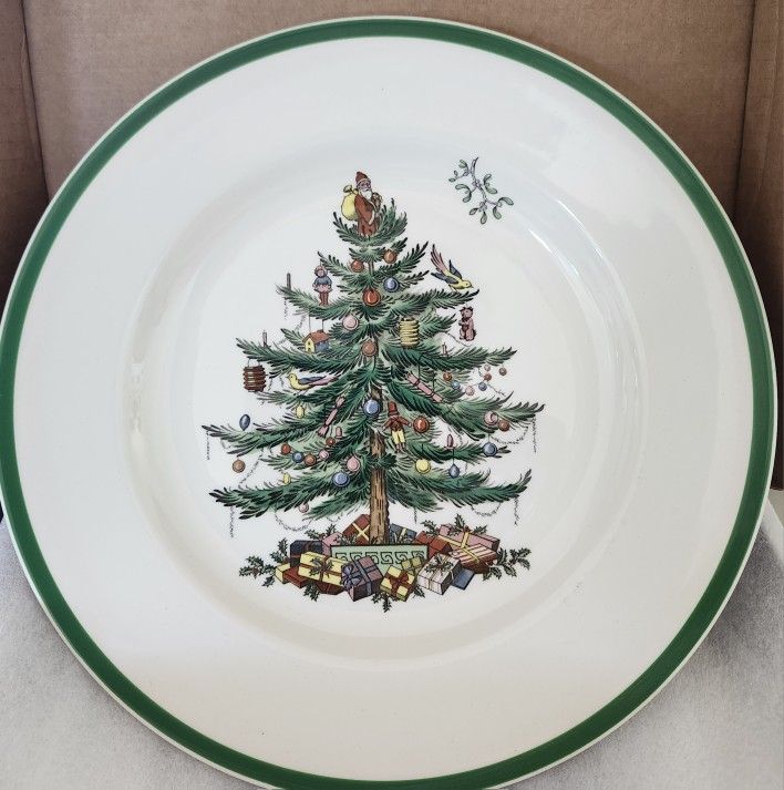 Spode Christmas Tree Dinner Set