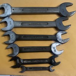 Vintage Craftsman Underline