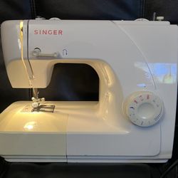 Singer 1507 Sewing Machine Portable With Foot Paddle Tested & Works