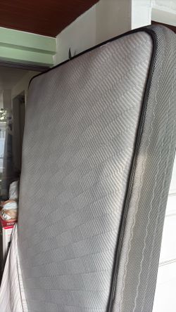 Full mattress like new