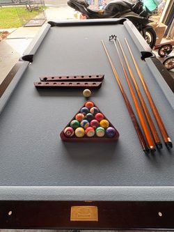 Burch Billiards Pool Table with Accessories/Ping pong table