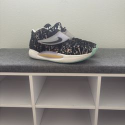 Nike KD 14 “Floral”