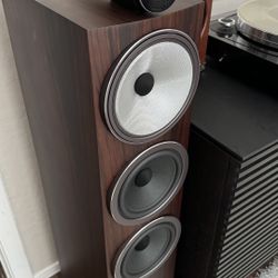 Bowers & Wilkins Towers