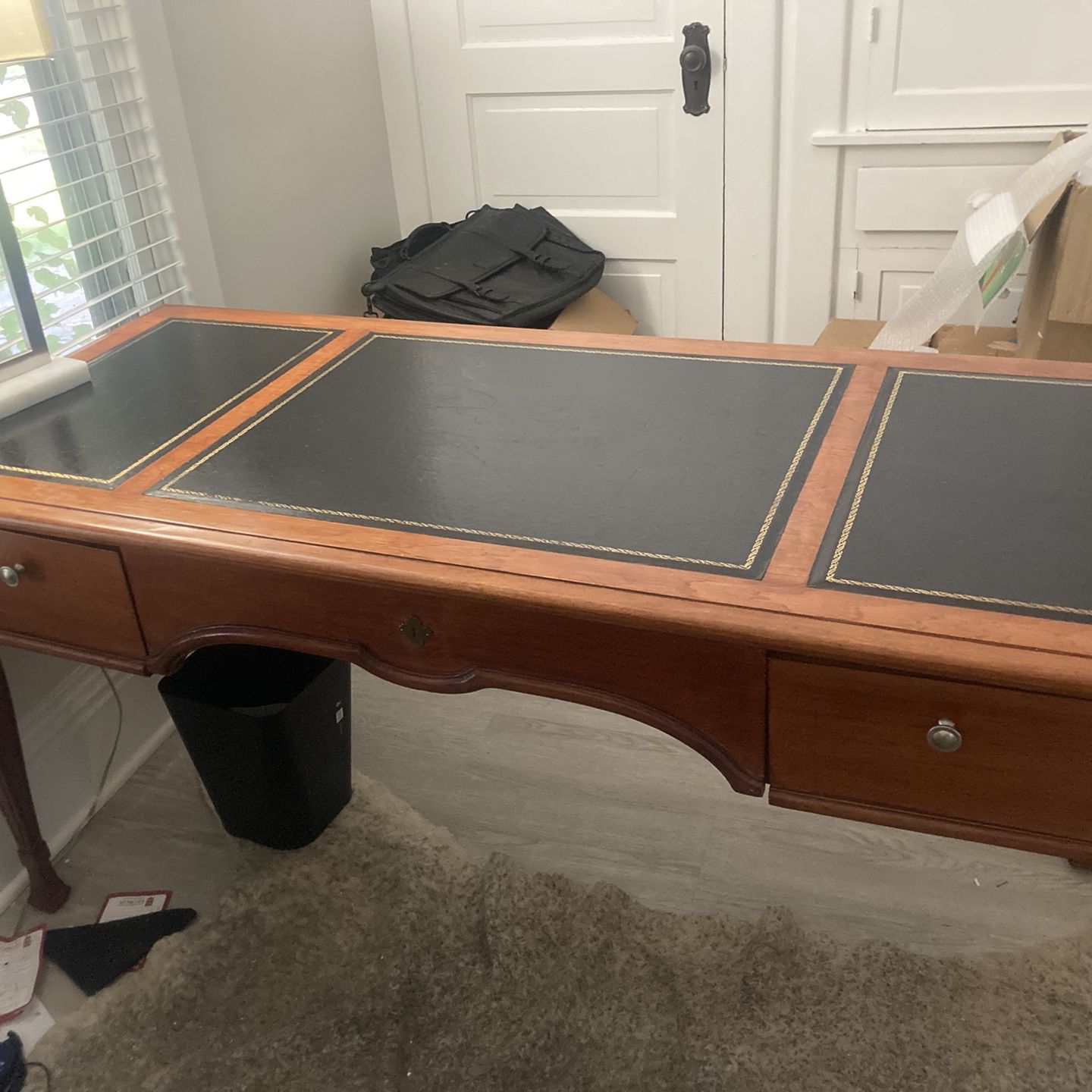 Executive desk (24”x48”) 2900 New 