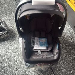 Graco Infant Car Seat Model (contact info removed)